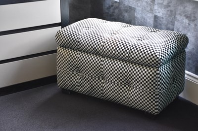Lot 1253 - A contemporary black and grey ash effect three...