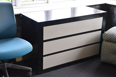 Lot 1253 - A contemporary black and grey ash effect three...