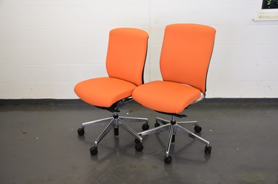 Lot 1252 - Two contemporary swivel office chairs...