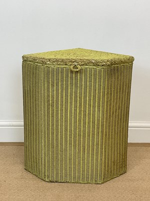 Lot 872 - LLOYD LOOM; a 'Lusty' wicker corner linen...