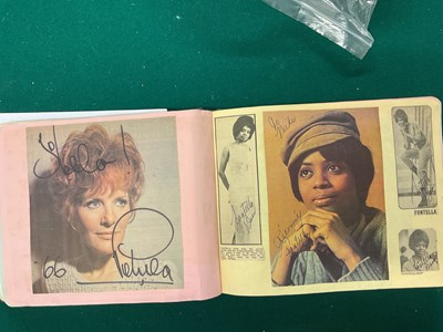 Lot 1524 - The quite extraordinary album of autographs...