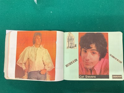 Lot 1524 - The quite extraordinary album of autographs...