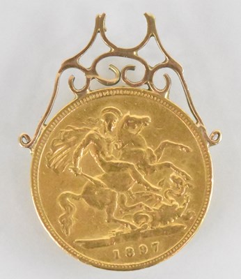 Lot 1372 - A Victoria 1895 half sovereign in yellow metal...