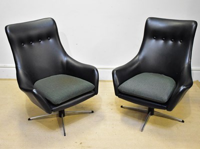 Lot 12 - A pair of 1970s swivel office chairs, with...