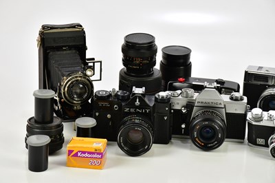 Lot 1188 - A collection of cameras and camera accessories,...