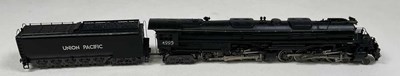 Lot 165 - A Rivarossi Locomotive, Union Pacific 4-8-8-4...