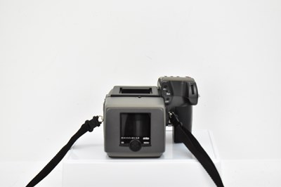 Lot 332 - HASSELBLAD; a full camera system comprising a...