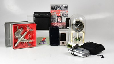 Lot 343 - Various modern collectibles to include a...