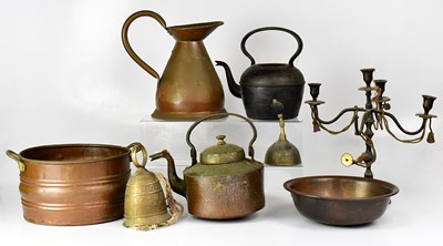 Lot 431 - A mixed lot of brass, copper and other...