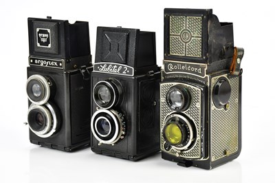 Lot 1172 - ROLLEICORD; a Rolleicord 'Art Deco' TLR camera,...