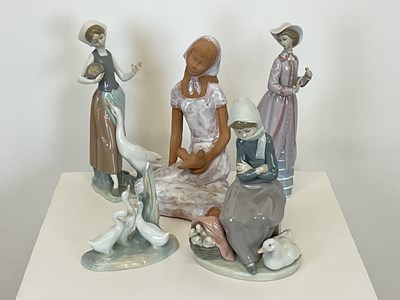 Lot 242 - LLADRO, NAO and PALMIERI ceramic figures,...