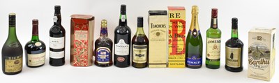 Lot 205 - MIXED SPIRITS; a boxed bottle of Justerini &...