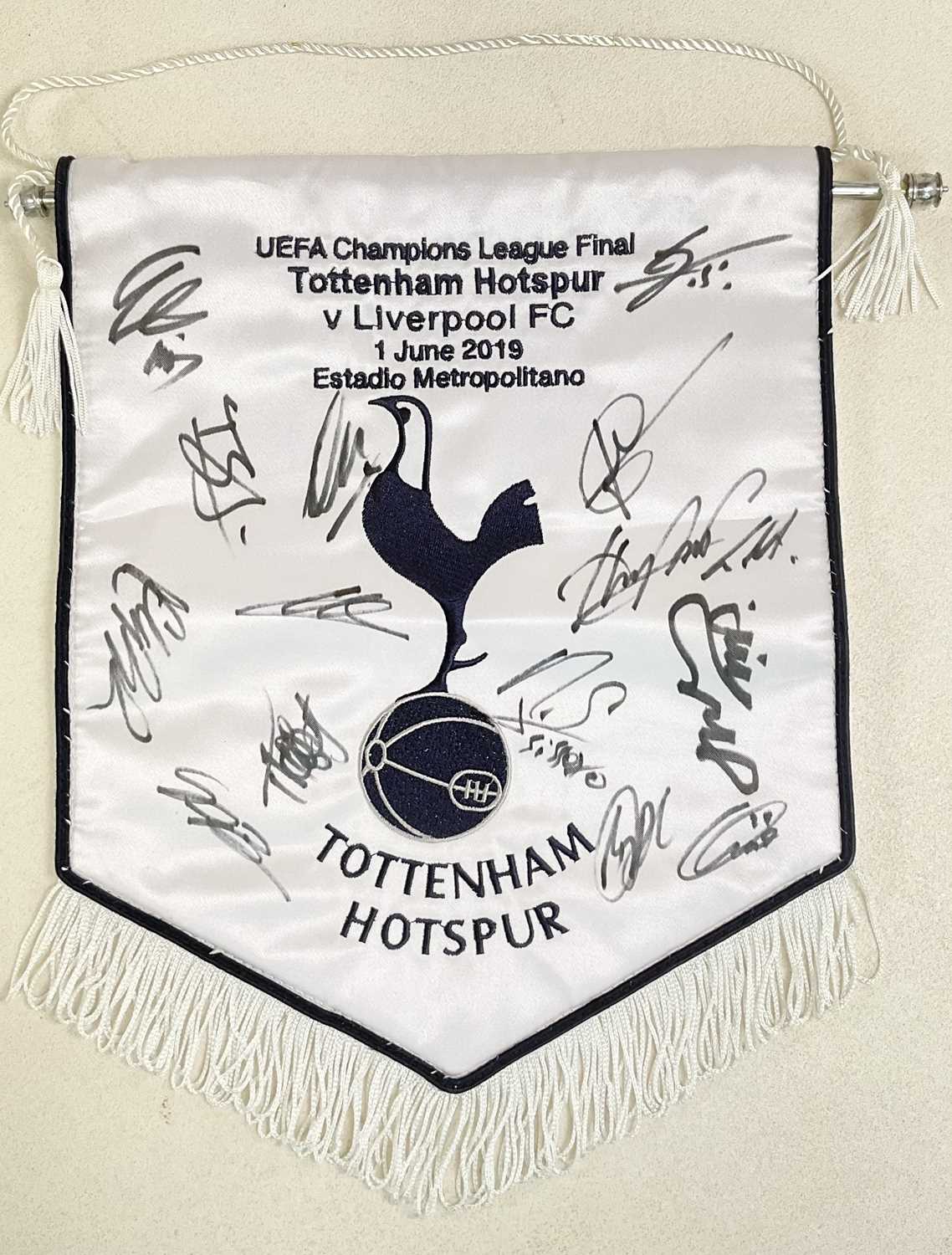 Lot 1938 - TOTTENHAM HOTSPUR; a multi-signed pennant Lot 1938 - TOTTENHAM HOTSPUR; a multi-signed pennant