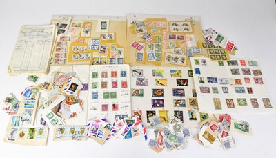 Lot 513 - A collection of loose stamps, worldwide and UK,...