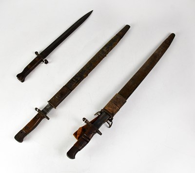 Lot 449 - Three bayonets comprising an 1888 pattern Lee...