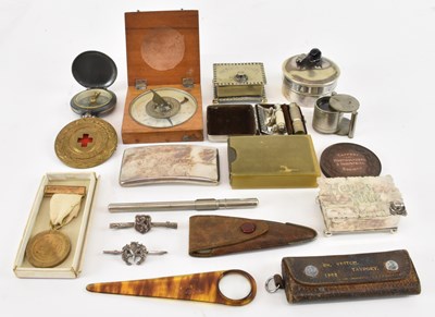 Lot 358 - A quantity of collectors' items including...