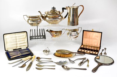 Lot 531 - A large quantity of cased and loose silver...