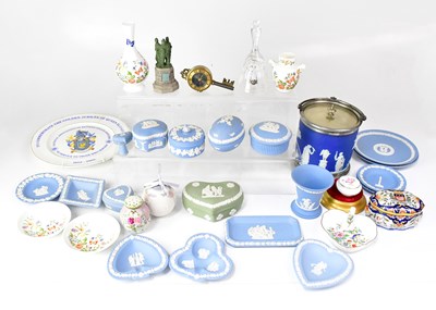 Lot 260 - A collection of Wedgwood blue jasperware to...