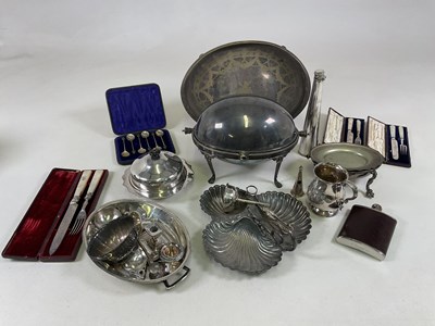 Lot 1414 - A collection of plated ware including a roll...