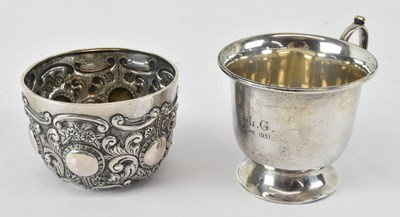 Lot 1172 - A George V hallmarked silver mug, Birmingham...