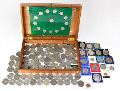 Lot 600 - A collection of UK crowns to include Churchill,...