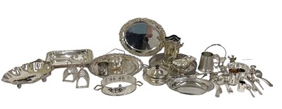 Lot 1114 - A quantity of silver plated items including...