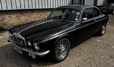 Lot 1002 - DAIMLER; a 1975 XJ Sovereign coupé 4.2ltr...