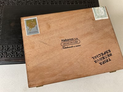 Lot 76 - A box of Roy Frampton cigars of various sizes,...