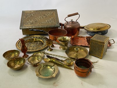 Lot 314 - A quantity of brass and copper items, to...