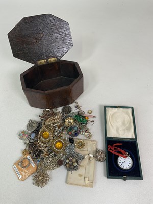 Lot 1078 - A quantity of costume jewellery, mainly...