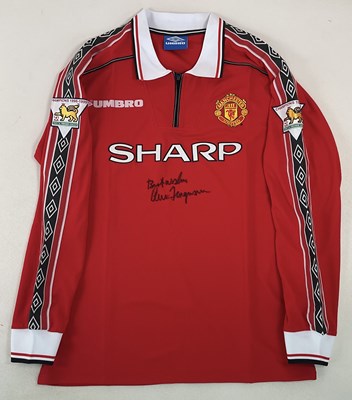 Lot 1958 - SIR ALEX FERGUSON; a replica Manchester United...