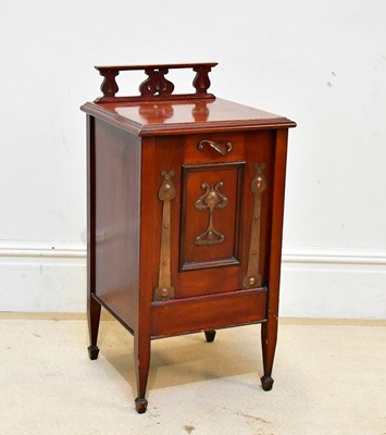 Lot 184 - PALMERS HOUSE FURNISHERS; a early 20th century...