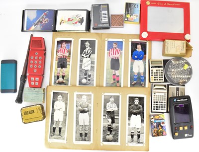 Lot 428 - Various vintage toys and collectibles to...