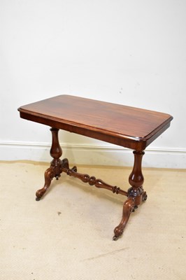 Lot 175 - A Victorian mahogany centre table, height 70cm,...