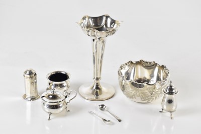 Lot 434 - GOLDSMITHS & SILVERSMITHS; an Edward VII...