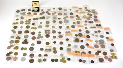 Lot 752 - A quantity of UK and World coinage, to include...