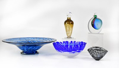 Lot 540 - A collection of modern art glass, comprising a...