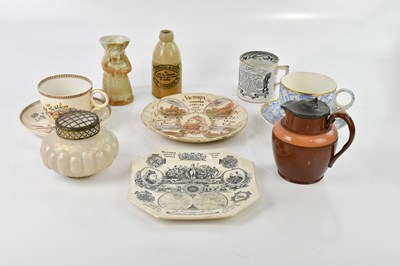 Lot 905 - A small collection of ceramics including blue...