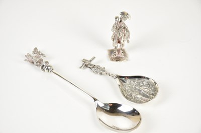 Lot 196 - F J ROSS & SONS; a George V hallmarked silver...