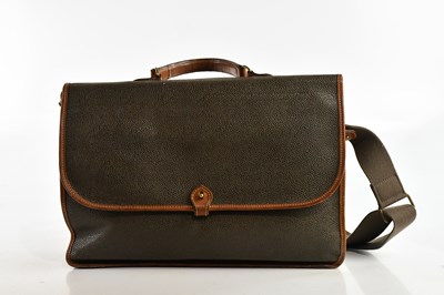 Lot 2032 - MULBERRY; a vintage Heritage green scotch...