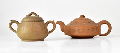 Lot 524 - A Yixing teapot with incised decoration and...