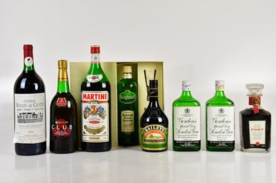 Lot 832 - A collection of mixed wine and spirits...