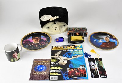 Lot 303 - STAR TREK; a collectors' lot to include an...