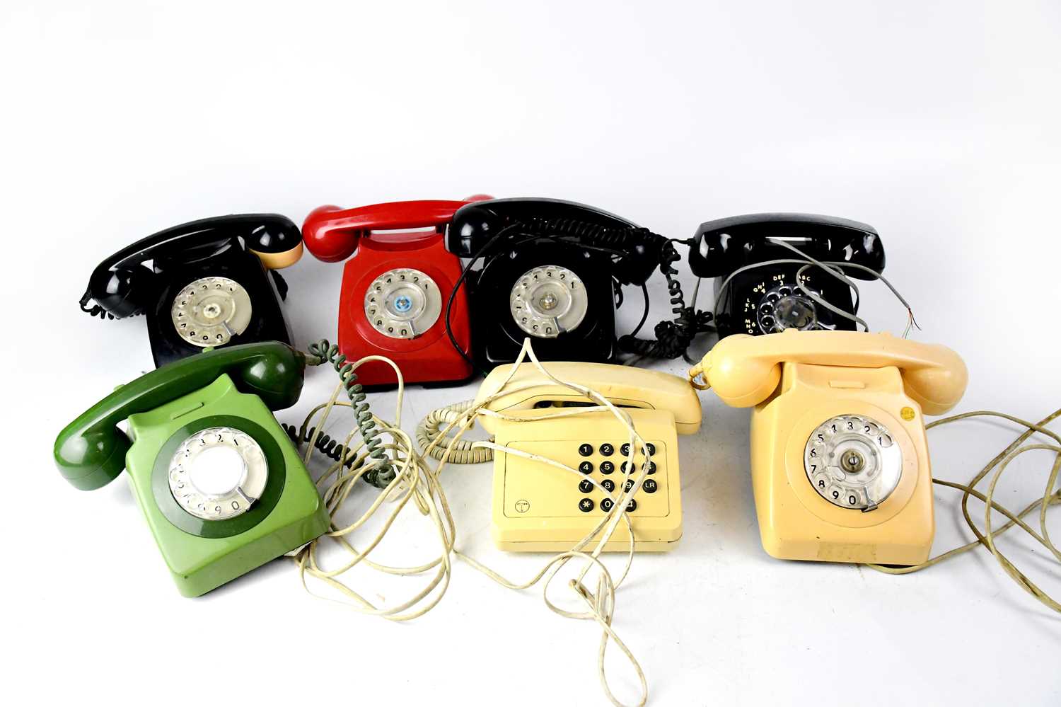 Lot 145 - An assorted collection of telephones