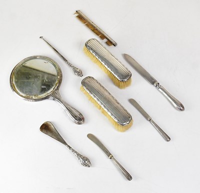 Lot 730 - A small mixed lot of hallmarked silver items,...