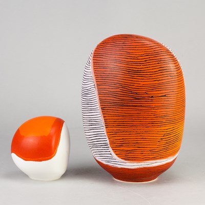 Lot 610 - PIPPIN DRYSDALE (born 1943); a porcelain...