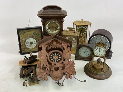 Lot 705 - A quantity of mantel and wall clocks, to...