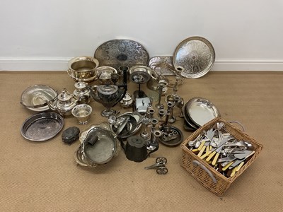 Lot 494 - A quantity of silver plated items, including a...