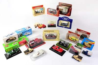 Lot 304 - A quantity of diecast model vehicles to...