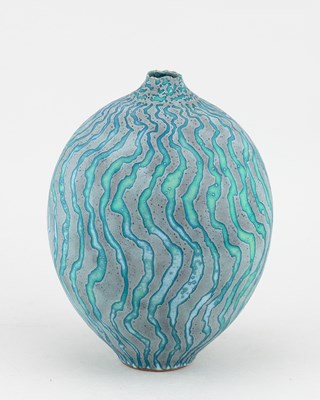 Lot 81 - PETER BEARD (born 1951); an ovoid stoneware...